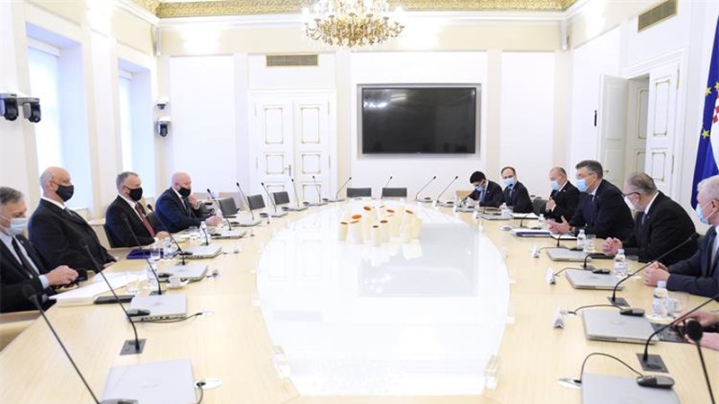 Gov't continuing to strengthen, modernise army